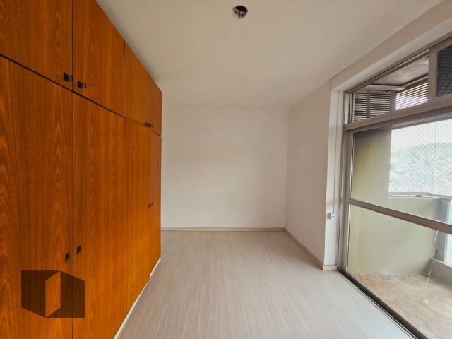 Apartamento para alugar com 4 quartos, 166m² - Foto 12