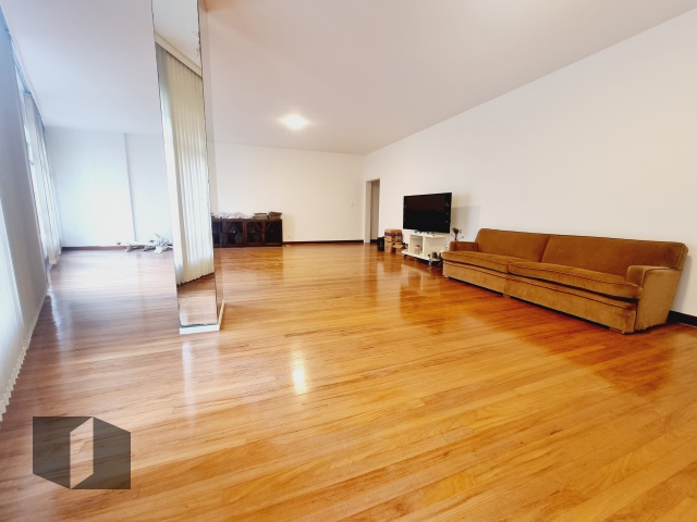 Apartamento à venda com 4 quartos, 210m² - Foto 5