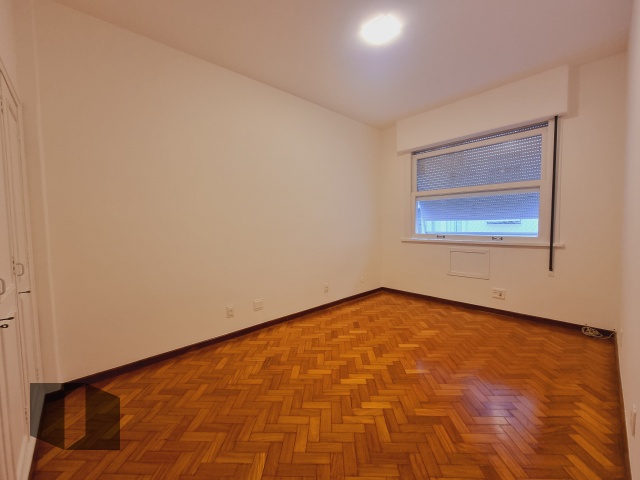 Apartamento à venda com 4 quartos, 210m² - Foto 13