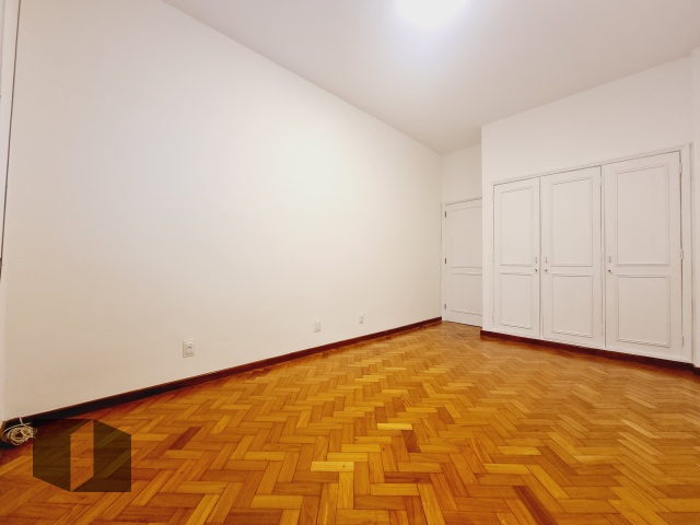 Apartamento à venda com 4 quartos, 210m² - Foto 14