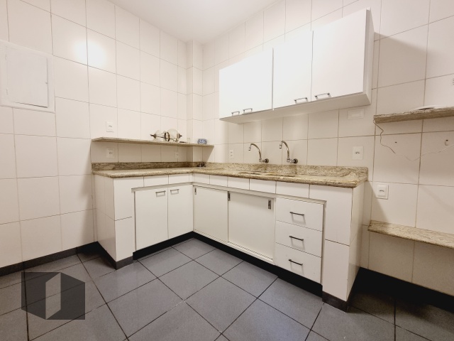 Apartamento à venda com 4 quartos, 210m² - Foto 25