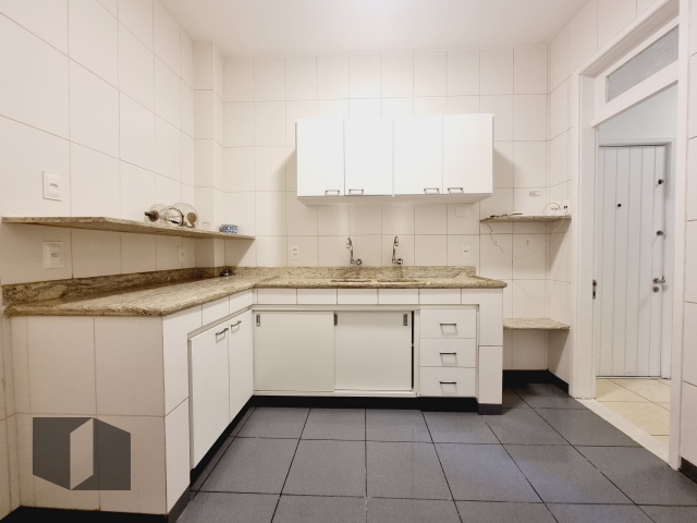 Apartamento à venda com 4 quartos, 210m² - Foto 26