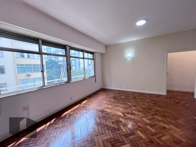 Apartamento à venda com 3 quartos, 125m² - Foto 2