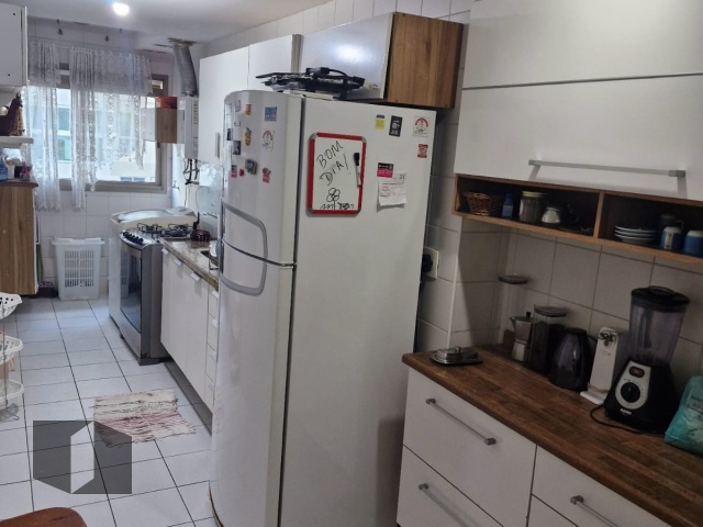 Apartamento à venda com 3 quartos, 97m² - Foto 19