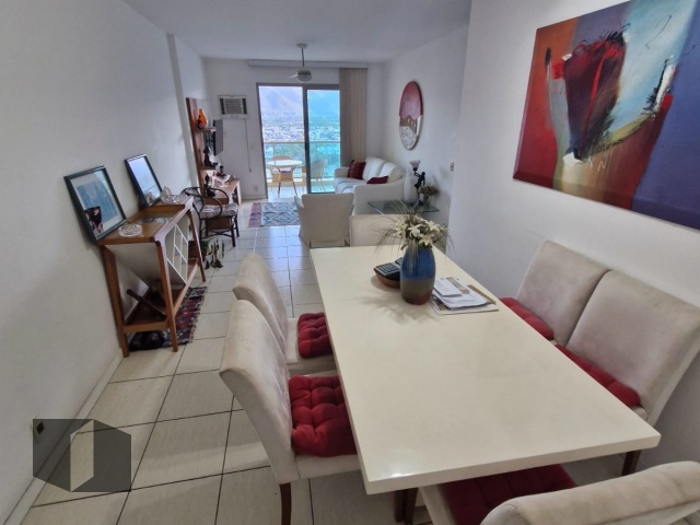 Apartamento à venda com 3 quartos, 97m² - Foto 3