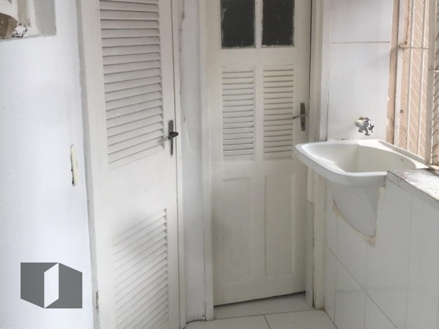 Apartamento à venda com 2 quartos, 61m² - Foto 13