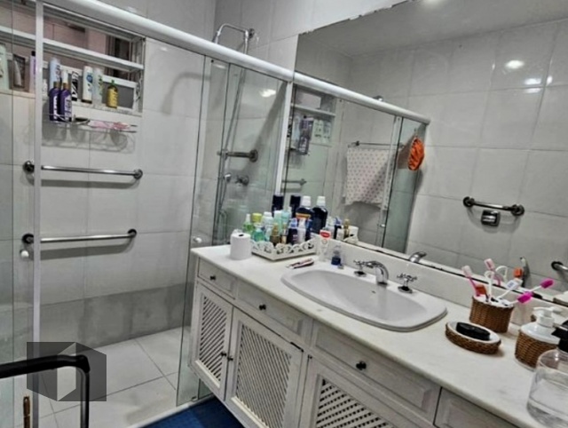 Apartamento à venda com 3 quartos, 154m² - Foto 10