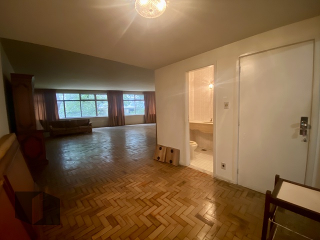 Apartamento à venda com 4 quartos, 330m² - Foto 2