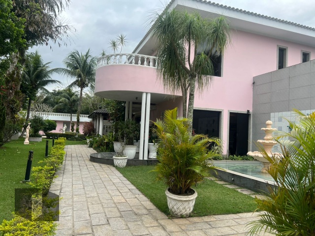 Casa de Condomínio à venda com 5 quartos, 822m² - Foto 4