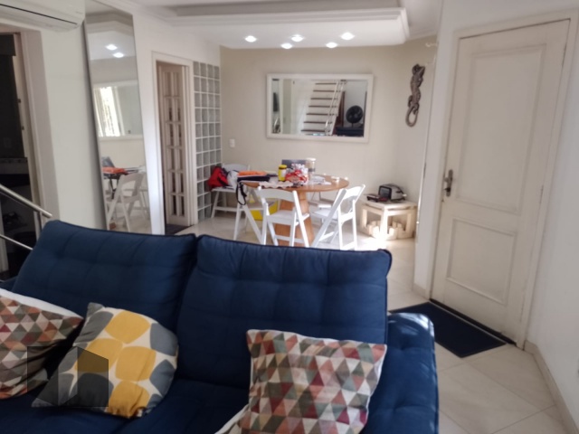 Casa à venda com 4 quartos, 167m² - Foto 4