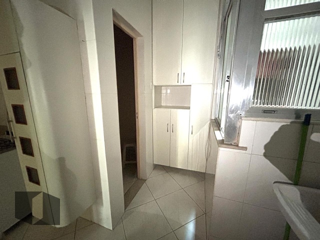 Apartamento à venda com 2 quartos, 72m² - Foto 12