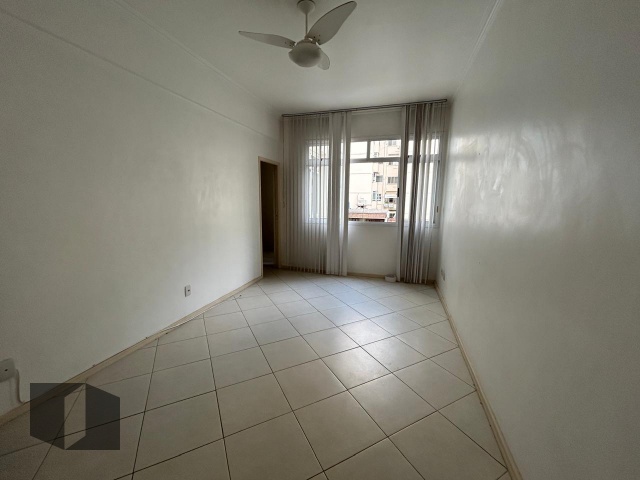 Apartamento à venda com 2 quartos, 72m² - Foto 1