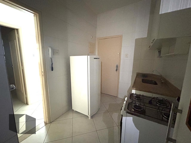 Apartamento à venda com 2 quartos, 72m² - Foto 9