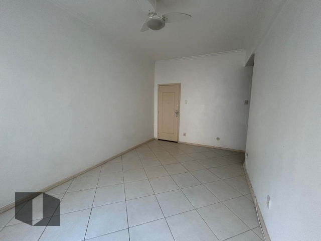 Apartamento à venda com 2 quartos, 72m² - Foto 2