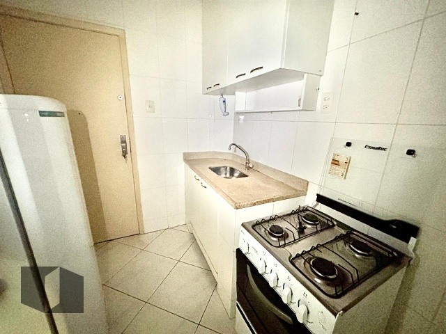 Apartamento à venda com 2 quartos, 72m² - Foto 11