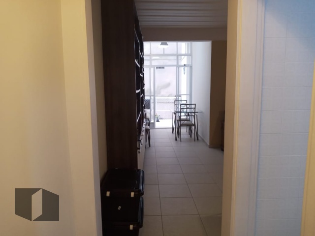 Apartamento à venda com 3 quartos, 90m² - Foto 2