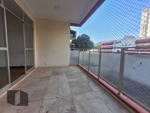 Apartamento à venda com 2 quartos, 79m² - Foto 4