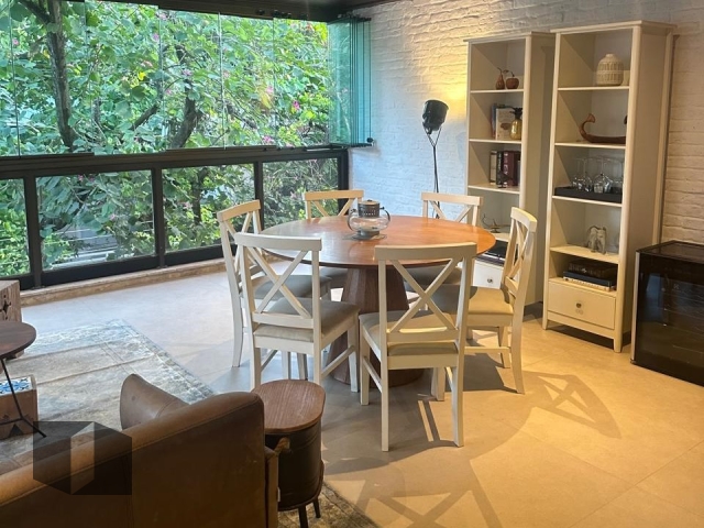 Apartamento à venda com 3 quartos, 150m² - Foto 1