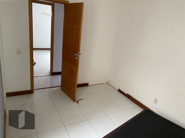 Apartamento à venda com 3 quartos, 193m² - Foto 5