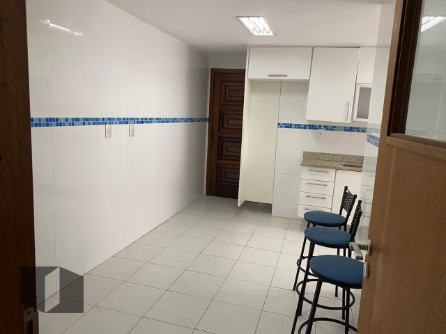 Apartamento à venda com 3 quartos, 193m² - Foto 8