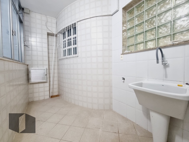 Apartamento à venda com 3 quartos, 211m² - Foto 32