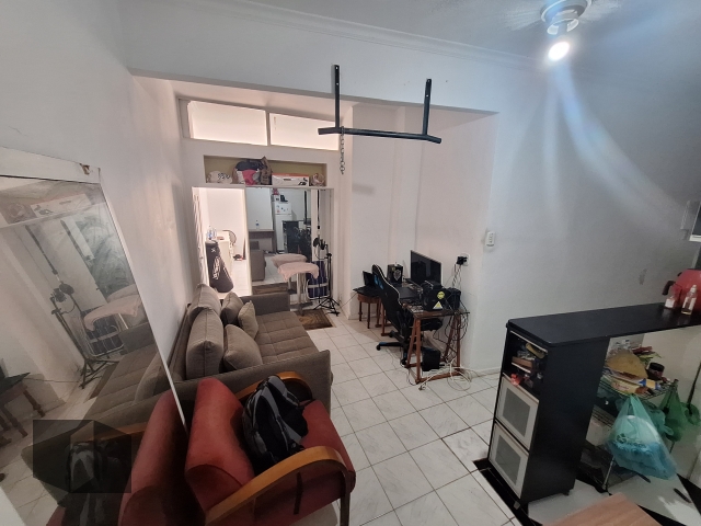 Apartamento à venda com 1 quarto, 40m² - Foto 2