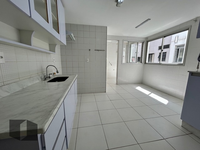 Apartamento à venda com 3 quartos, 121m² - Foto 13