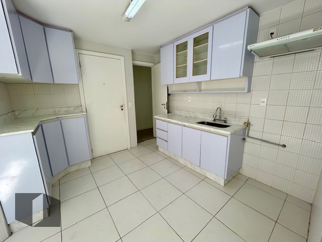 Apartamento à venda com 3 quartos, 121m² - Foto 14