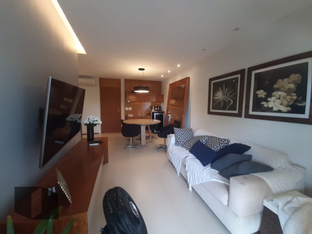 Apartamento à venda com 3 quartos, 109m² - Foto 4