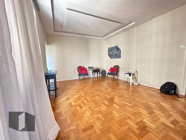 Apartamento à venda com 3 quartos, 129m² - Foto 1