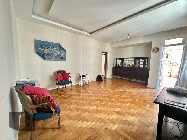 Apartamento à venda com 3 quartos, 129m² - Foto 2