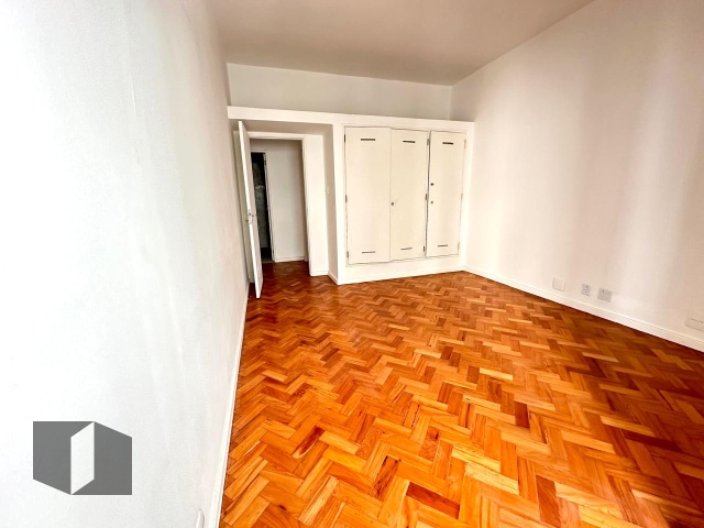 Apartamento à venda com 3 quartos, 300m² - Foto 7