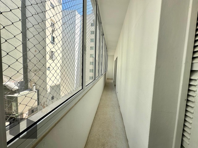 Apartamento à venda com 3 quartos, 300m² - Foto 17