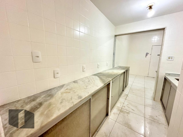 Apartamento à venda com 3 quartos, 300m² - Foto 19