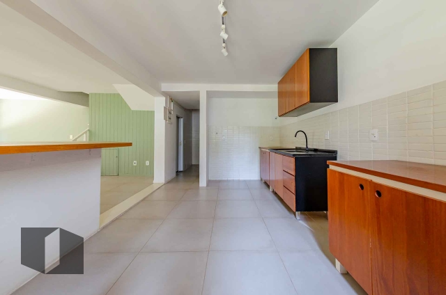 Casa para alugar com 4 quartos, 157m² - Foto 7