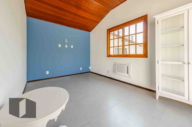 Casa para alugar com 4 quartos, 157m² - Foto 29