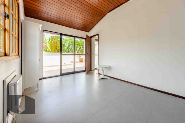 Casa para alugar com 4 quartos, 157m² - Foto 30