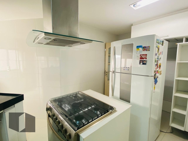 Apartamento à venda com 3 quartos, 164m² - Foto 12