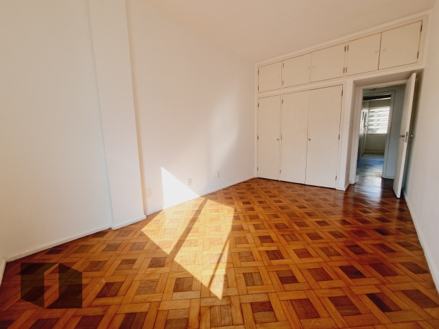 Apartamento à venda com 3 quartos, 114m² - Foto 9