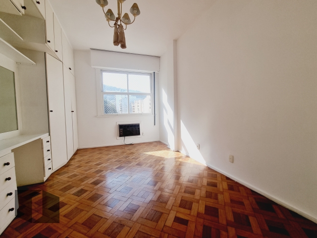 Apartamento à venda com 3 quartos, 114m² - Foto 11