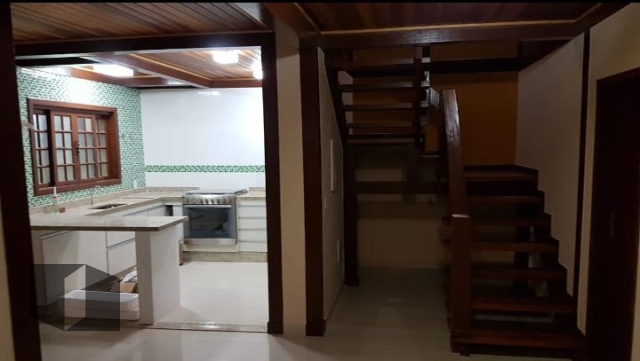 Casa para alugar com 3 quartos, 200m² - Foto 10