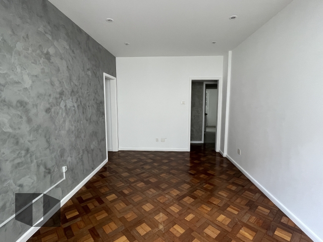 Apartamento à venda com 2 quartos, 85m² - Foto 4