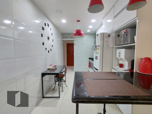 Apartamento à venda com 3 quartos, 132m² - Foto 19