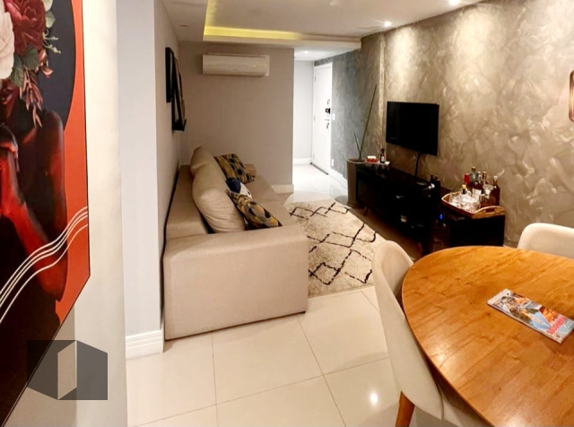 Apartamento à venda com 3 quartos, 82m² - Foto 3