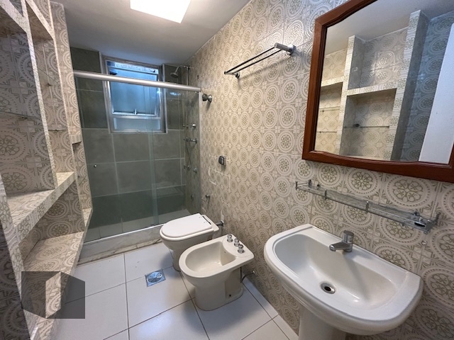 Apartamento para alugar com 4 quartos, 175m² - Foto 12