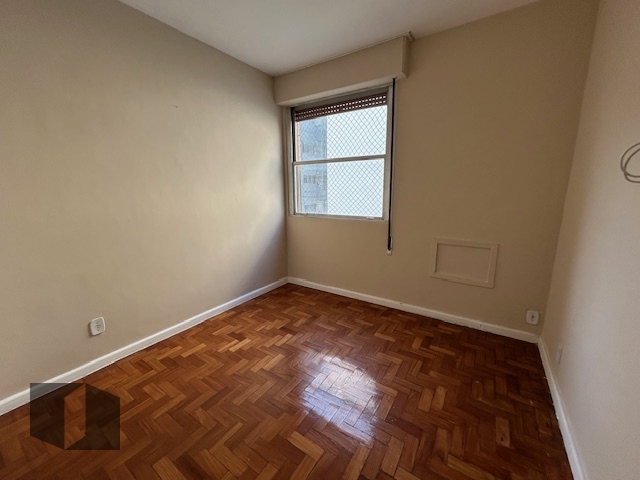 Apartamento para alugar com 4 quartos, 175m² - Foto 13