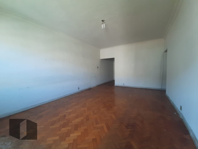 Apartamento à venda com 3 quartos, 115m² - Foto 2