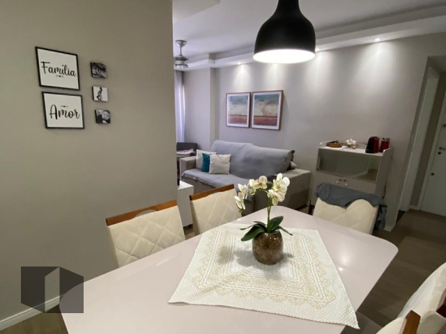 Apartamento à venda com 2 quartos, 67m² - Foto 2