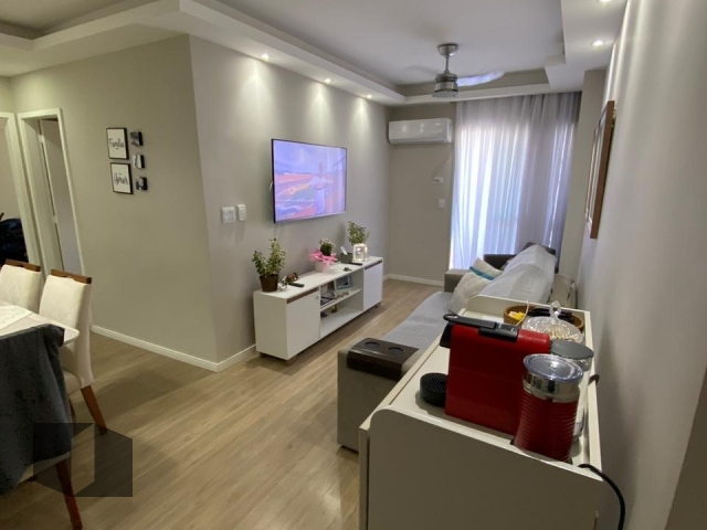 Apartamento à venda com 2 quartos, 67m² - Foto 1