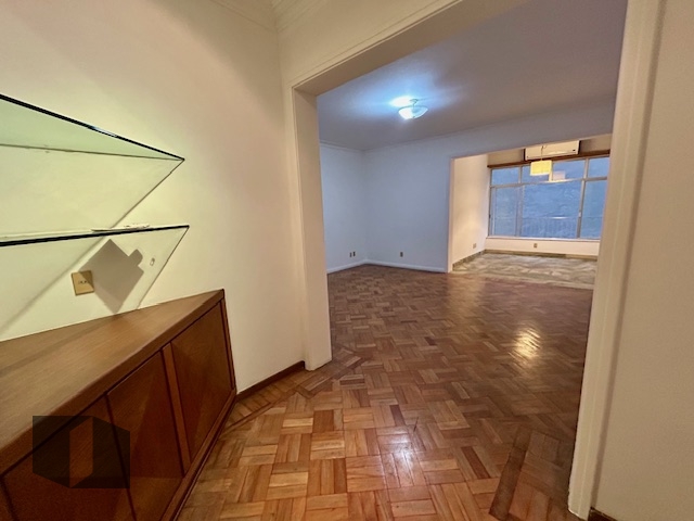 Apartamento à venda com 3 quartos, 127m² - Foto 1